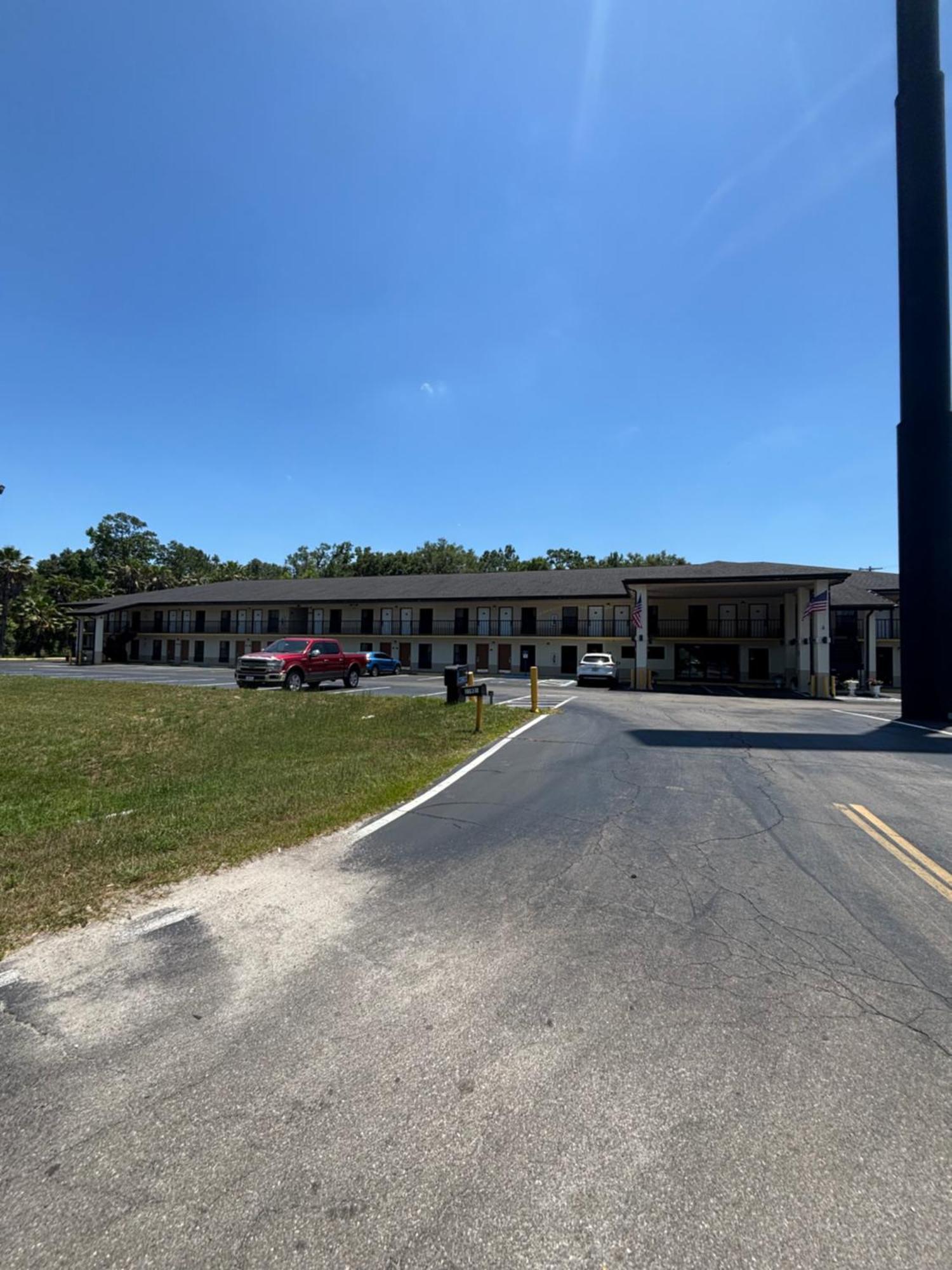 High Springs Inn Soon To Be Clarion Pointe Alachua Exterior photo